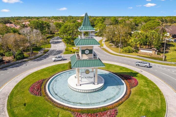 Property Photo:  7241 Maidstone Drive  FL 34986 