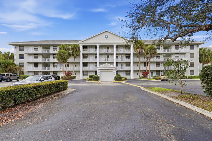 Property Photo:  1717 Whitehall Drive 205  FL 33324 