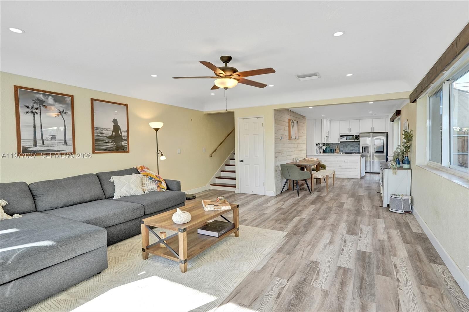 Property Photo:  4525 NE 21st Ave 5  FL 33308 