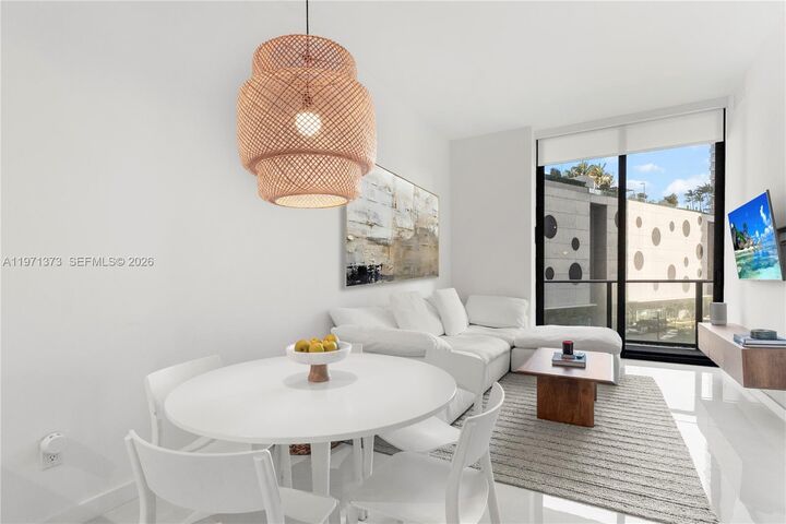 Property Photo:  501 NE 31st St 203  FL 33137 