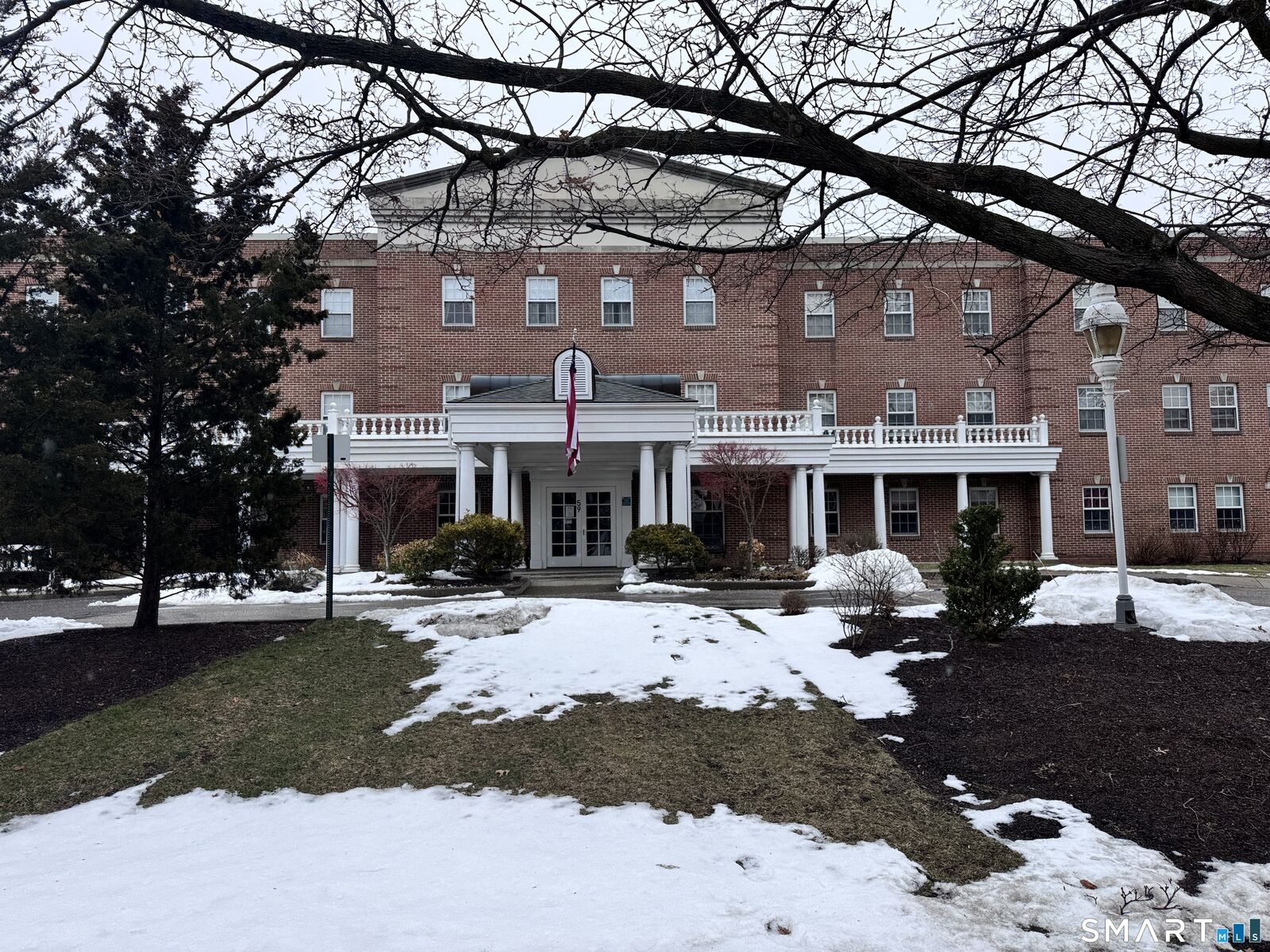 Property Photo:  59 Courtland Avenue Apt 3B  CT 06902 