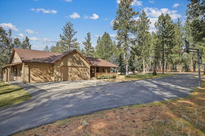 Property Photo:  497 E Stutler Rd  WA 99224 