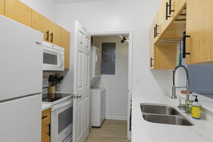 Property Photo:  2403 Hartsfield Road 607  FL 32303 