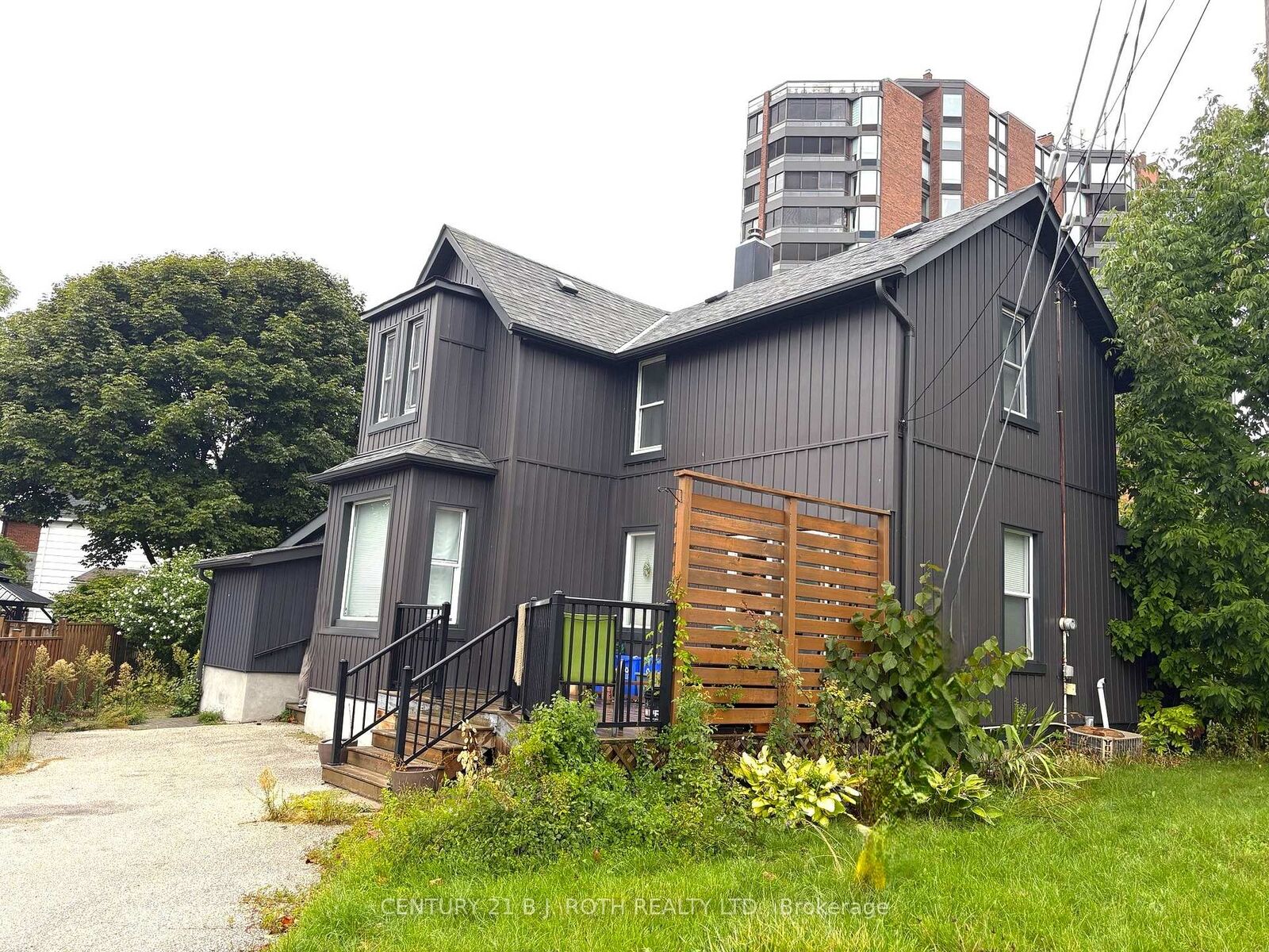 Property Photo:  253 Dunlop Street E  ON L4M 1B6 