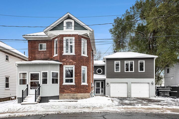 Property Photo:  13 Lombard Street  ON K7A 4E8 