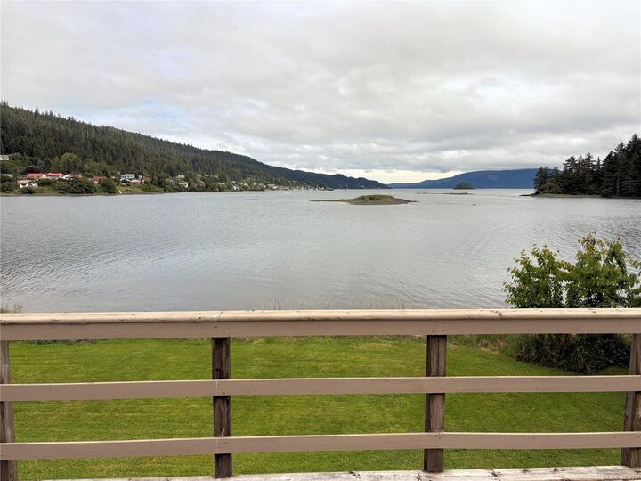 Property Photo: 614 5th Ave BC V0T 1S0