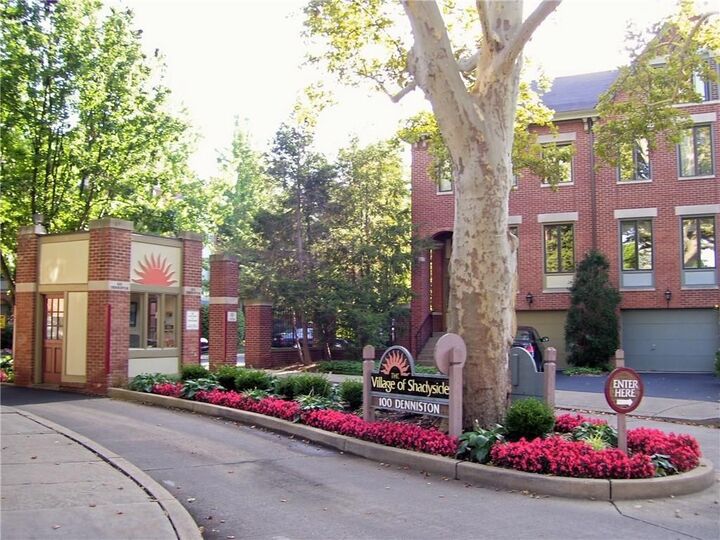 Property Photo:  100 Denniston St 422  PA 15206 