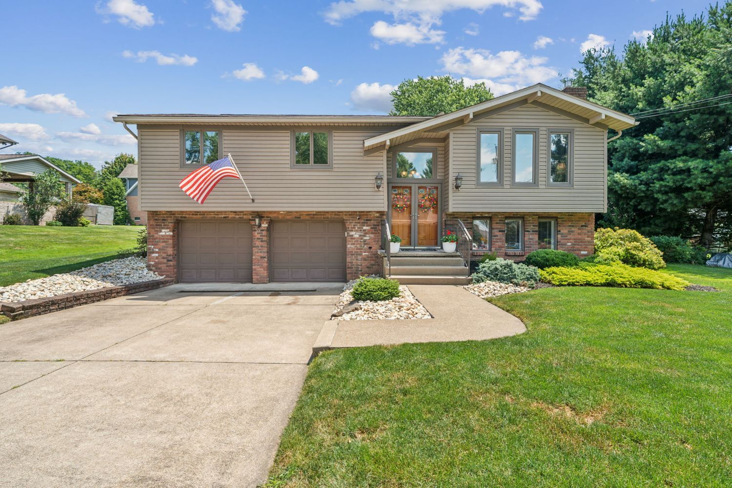 Property Photo:  141 Saunders Station  PA 15085 