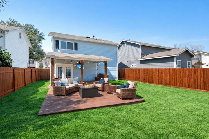 Property Photo:  10635 Marshitahs Way  TX 78748 