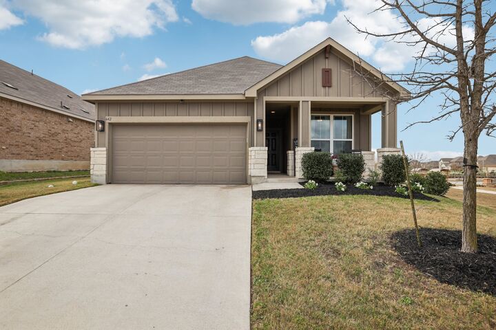 Property Photo:  642 Bayberry Circle  TX 78610 