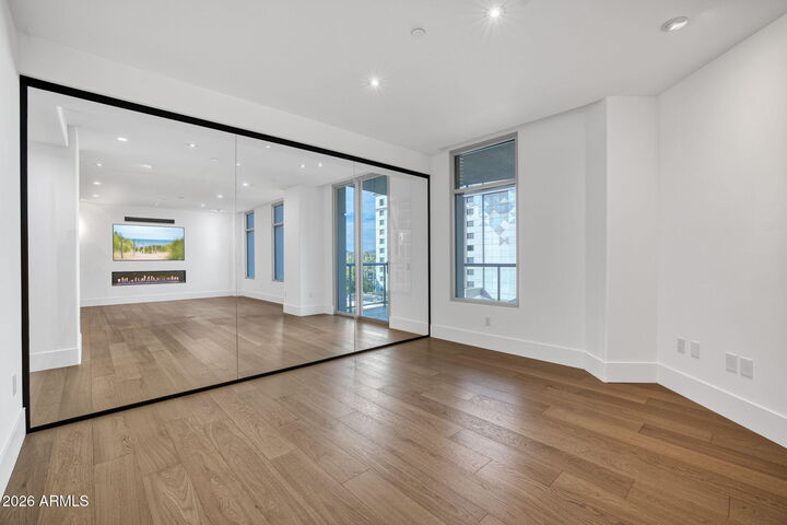 Property Photo:  2402 E Esplanade Lane 604  AZ 85016 