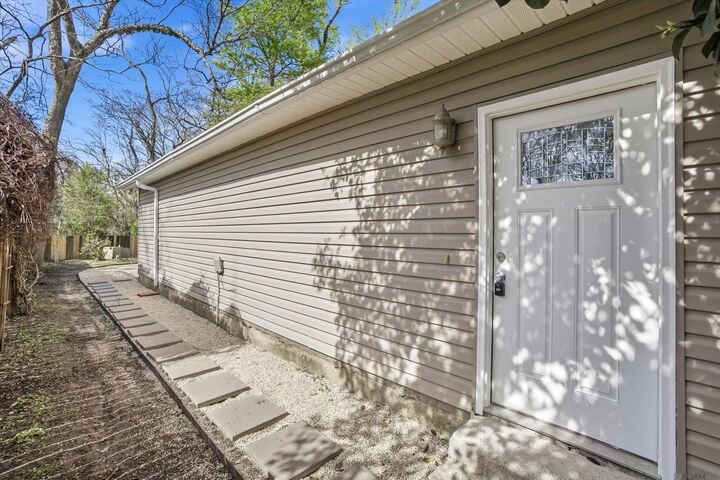 Property Photo:  270 Stoney Creek Ave  LA 70808 