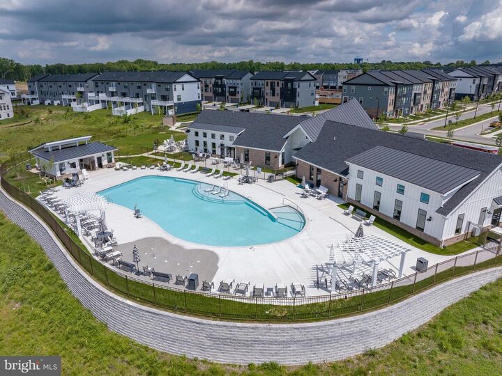 Property Photo:  115 Summit Point Boulevard 18J  MD 20716 