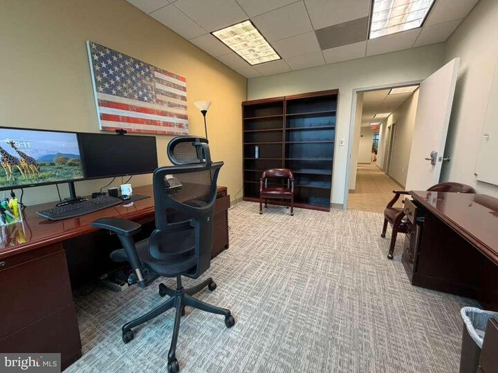 Property Photo:  1984 Isaac Newton Square W 211  VA 20190 