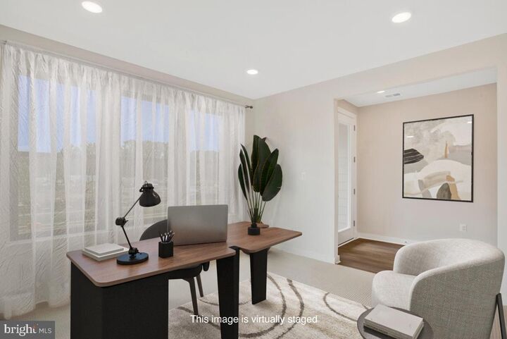 Property Photo: 17318 Hardisty Way 9E MD 20715