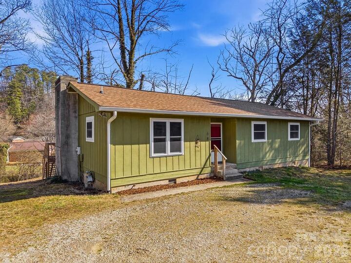 Property Photo: 68 Palmer Street NC 28712