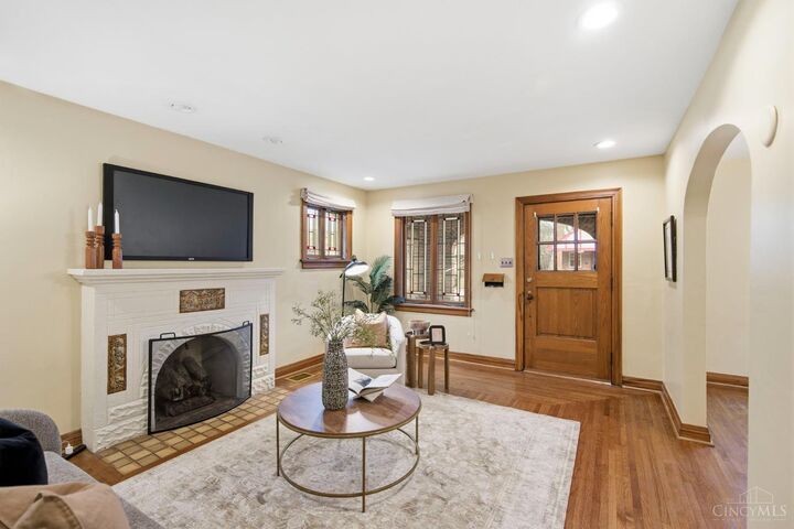 Property Photo:  3327 De Forest Drive  OH 45209 