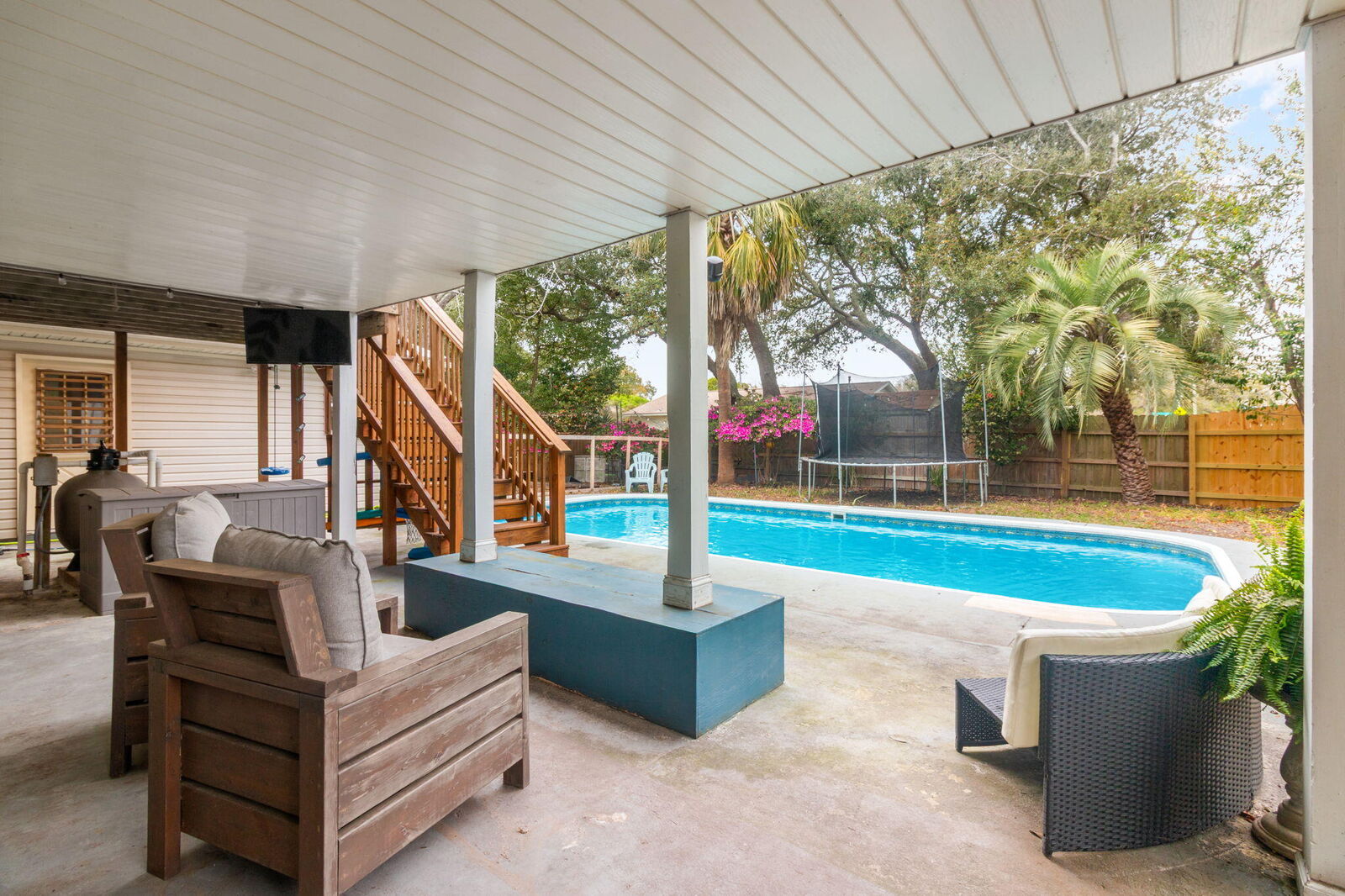 Property Photo: 621 Sea Oats Drive FL 32541