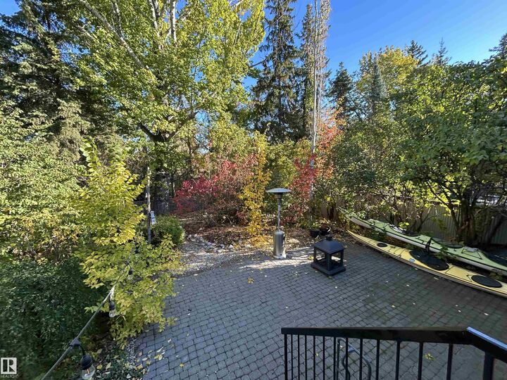 Property Photo:  14712 Park Drive NW  AB T5R 5V4 