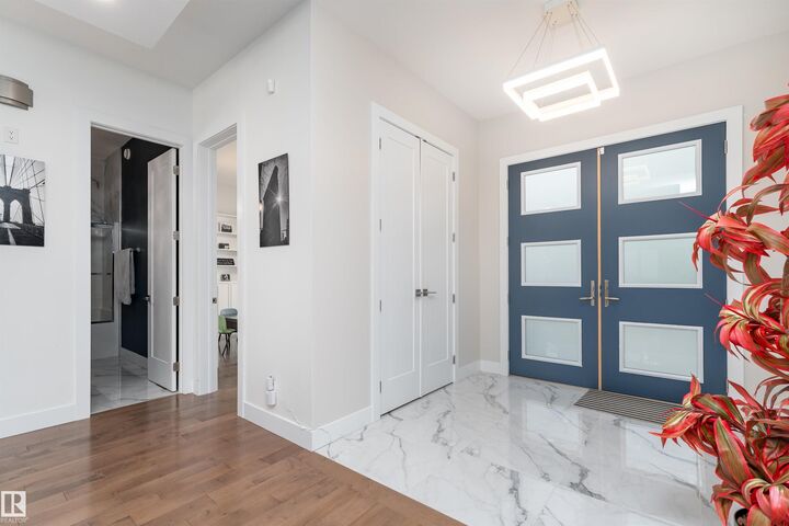 Property Photo:  7306 106 Street NW  AB T6E 4V8 