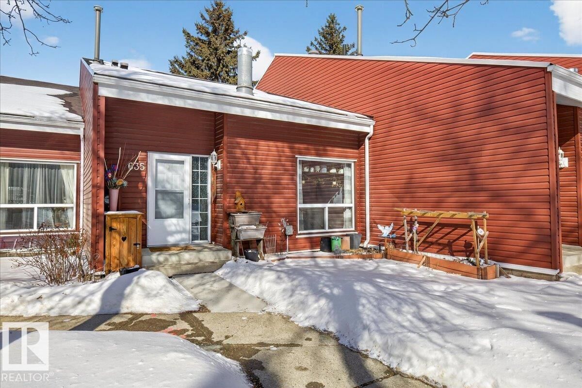 Property Photo:  635 Millbourne Road NW  AB T6K 3N3 