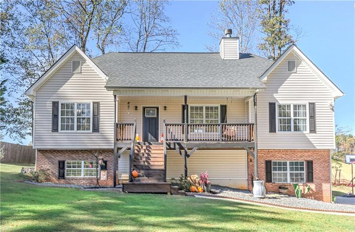 Property Photo:  279 Highlander Way  GA 30101 