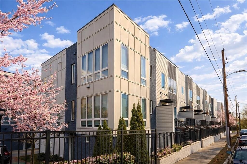 Property Photo:  687 Banton Drives NW  GA 30318 