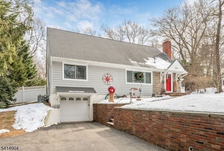 Property Photo:  320 Cedar Hill Ave  NJ 07481 