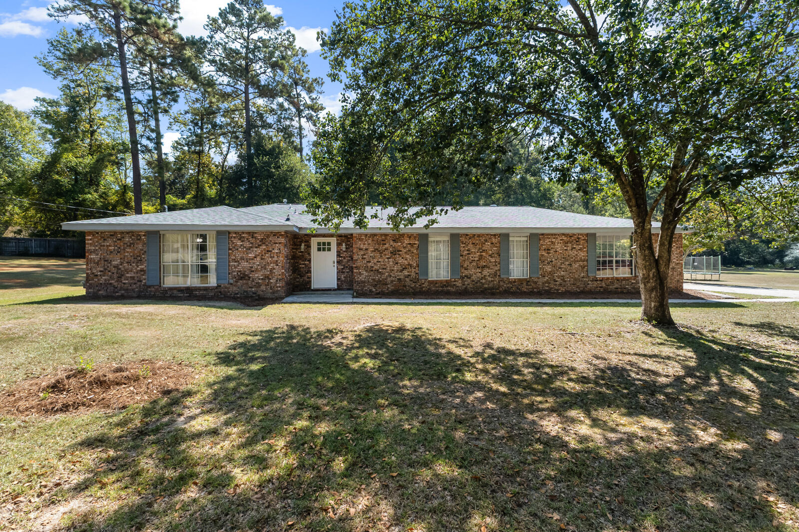 Property Photo:  34 Country Park Cir.  MS 39465 