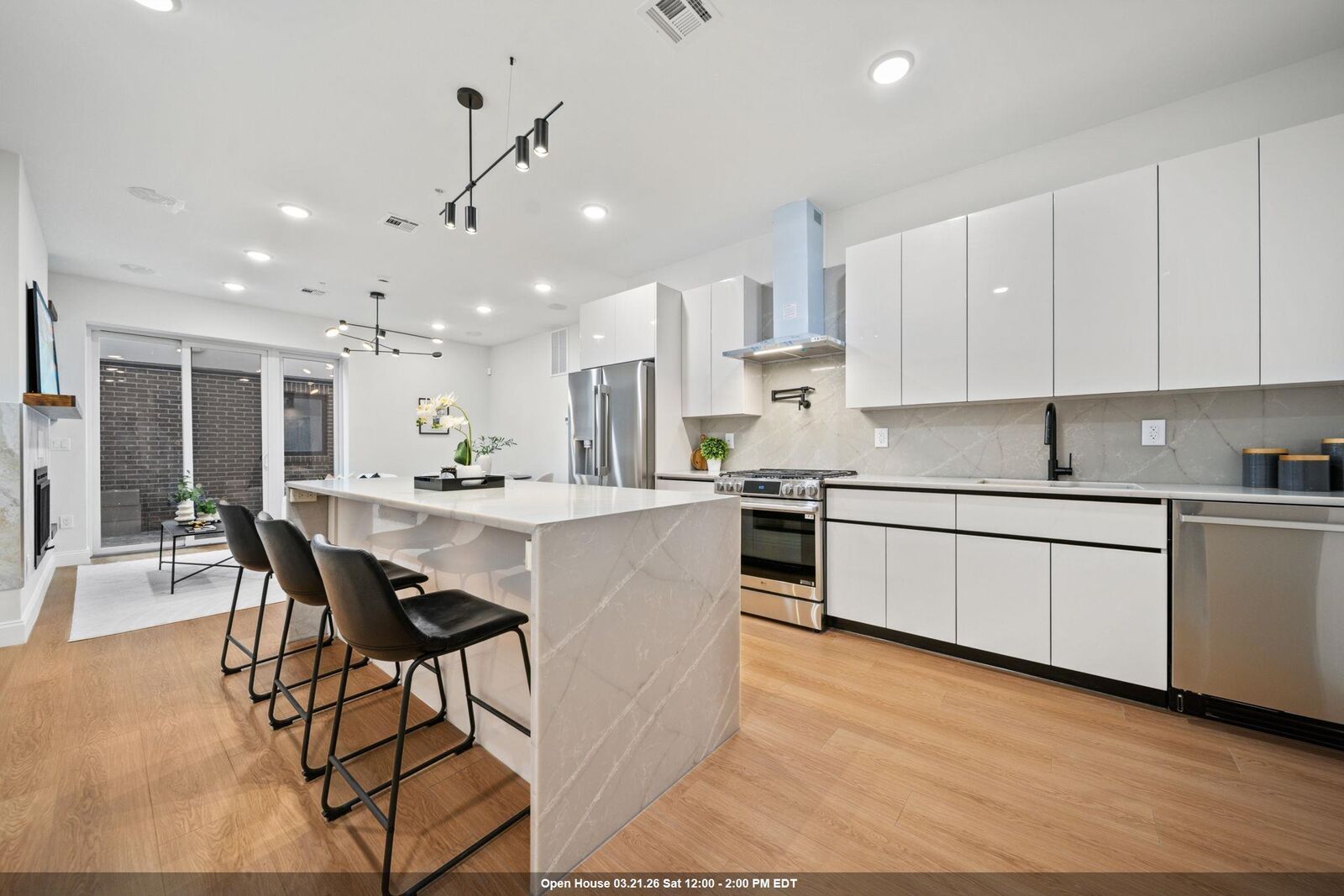 Property Photo:  192 Cambridge Ave A  NJ 07307 