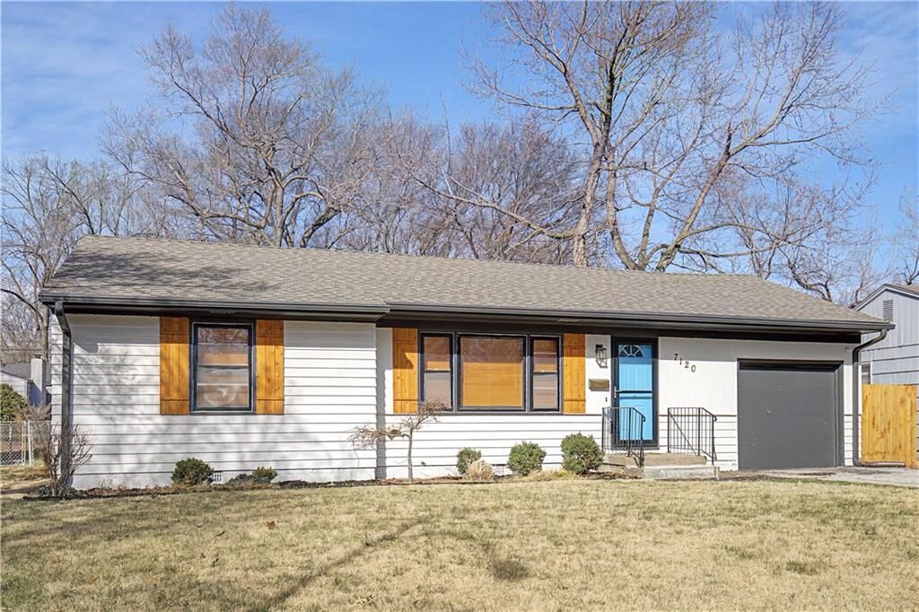 Property Photo:  7120 Roe Avenue  KS 66208 