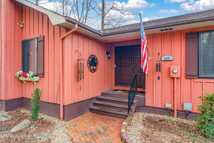 Property Photo:  409 Lambert Lane  TN 37803 