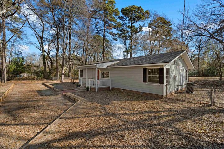 Property Photo:  308 Mae Dr  TX 75672 