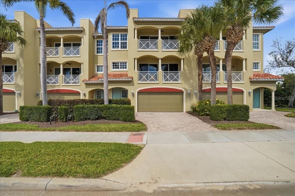 Property Photo:  702 Granada Avenue 7  FL 34285 