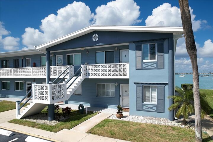 Property Photo: 250 126th Avenue 110 FL 33706