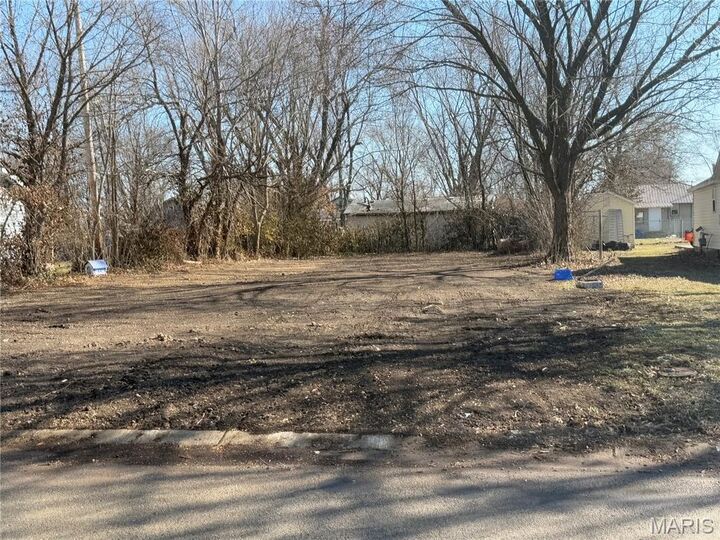 Property Photo:  632 Bennett Avenue  MO 65536 