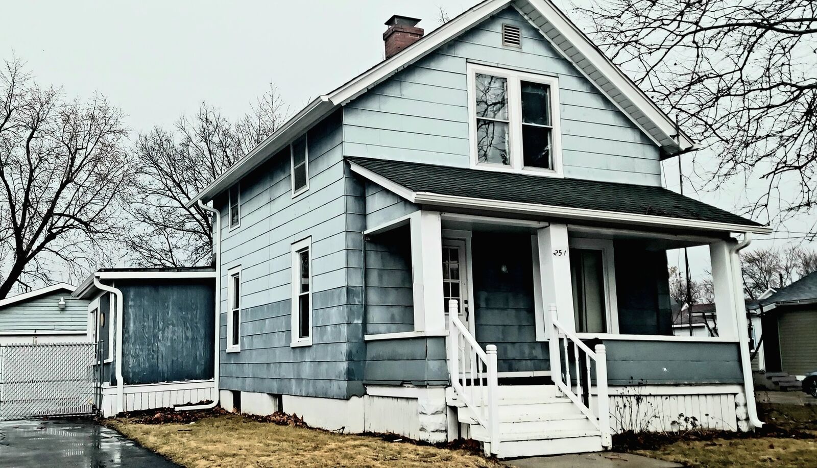 Property Photo:  251 N Smith Street  IL 60505 