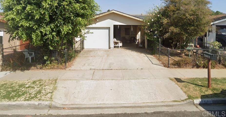 Property Photo: 4750 Calle Estrella CA 92057
