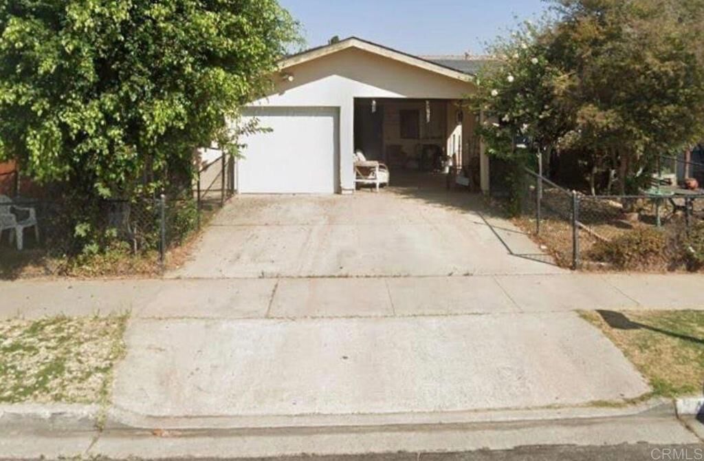 Property Photo:  4750 Calle Estrella  CA 92057 