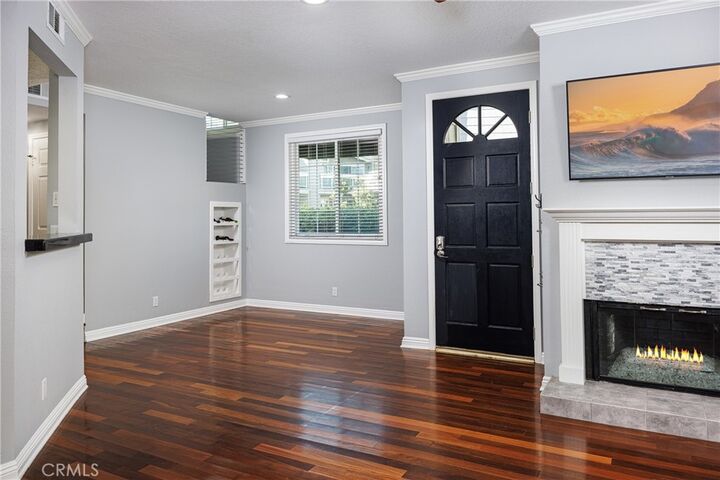 Property Photo:  7291 Coho Dr 105  CA 92648 