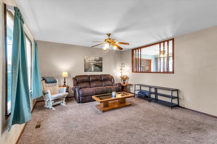 Property Photo:  1001 Henley St  TN 37324 