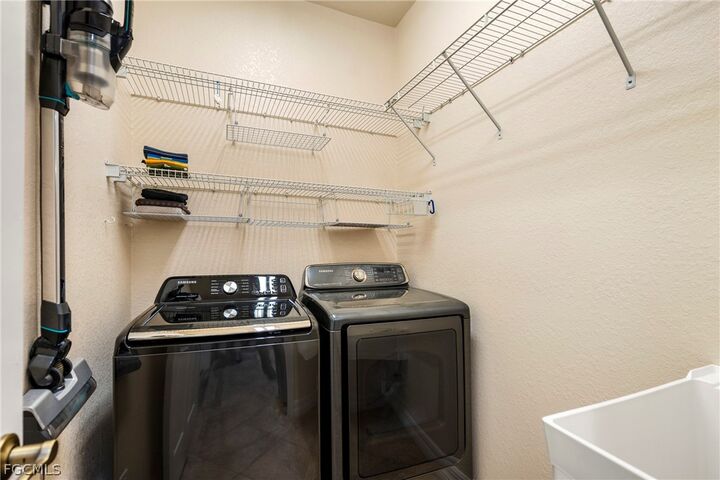 Property Photo:  4436 SW 15th Avenue  FL 33914 