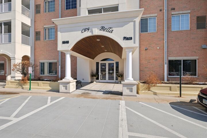 Property Photo:  6640 Lyndale Avenue S 408  MN 55423 