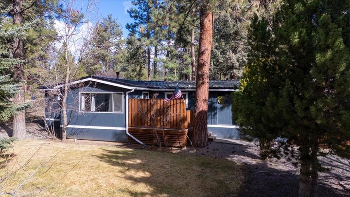 Property Photo:  60952 McMullin Drive  OR 97702 