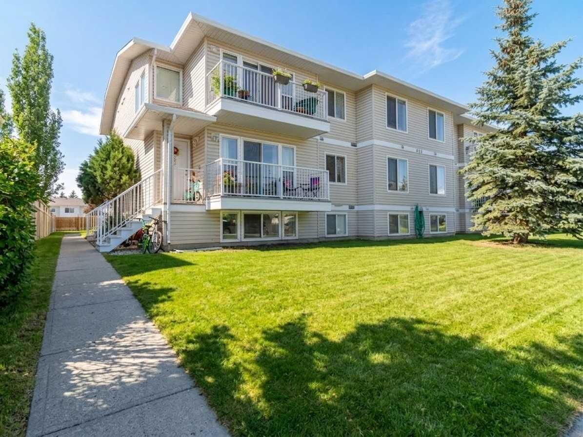 Property Photo: 605 19 Street SE 302 AB T1V 2B8