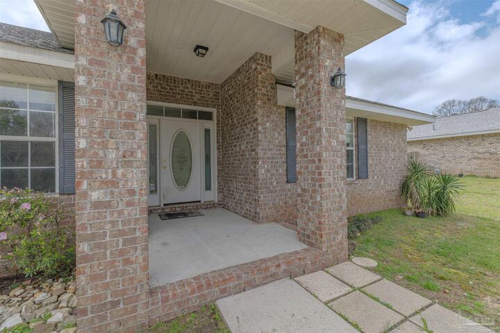 Property Photo:  2020 Ziglar Rd  FL 32533 