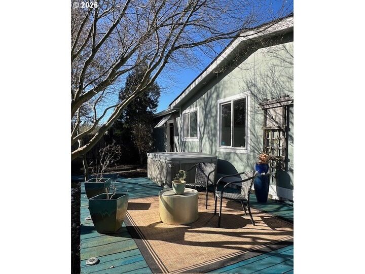 Property Photo:  11635 Ernst Ct  OR 97131 