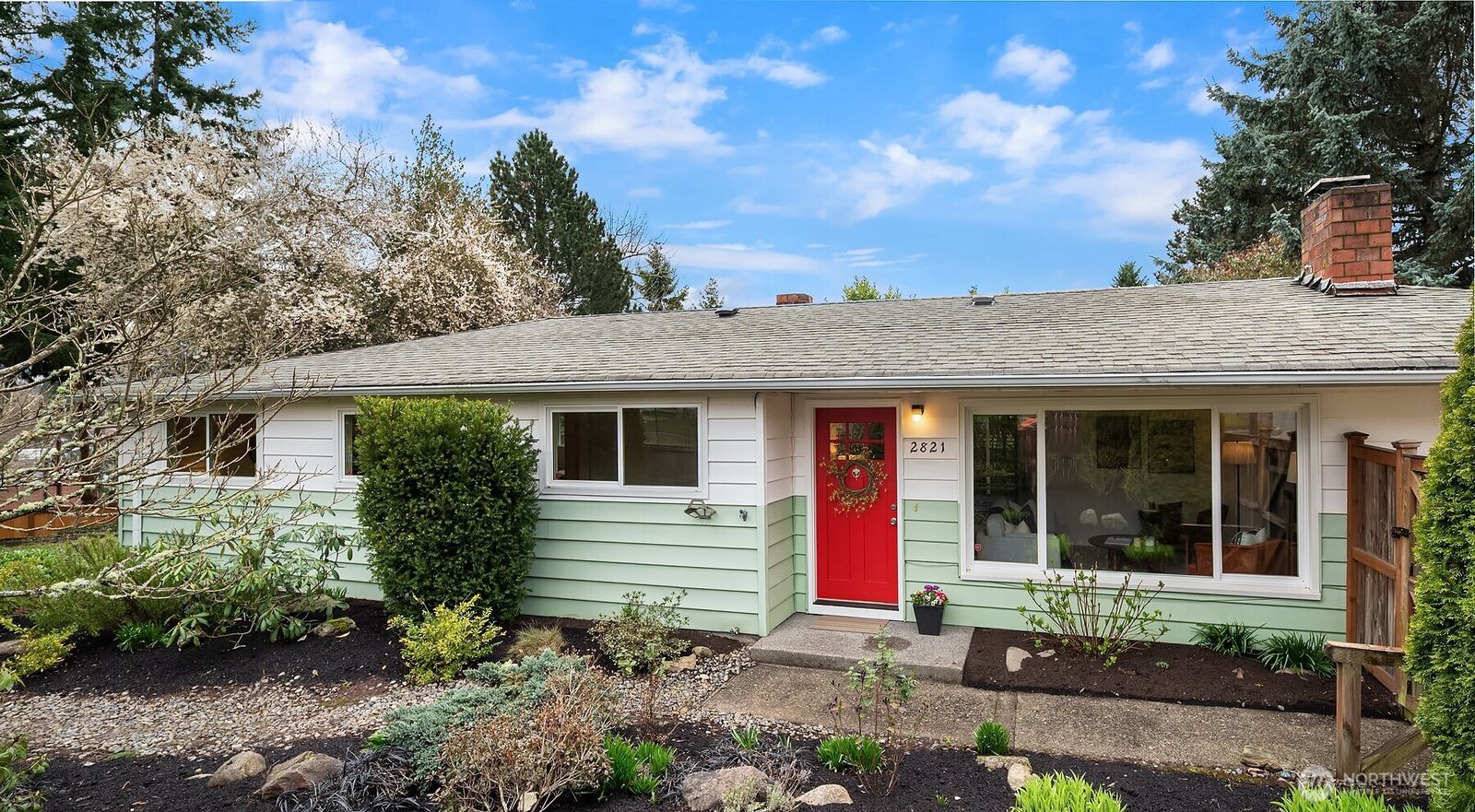 Property Photo:  2821 SW Trenton Street  WA 98126 