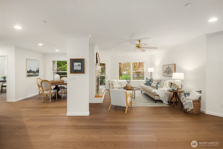 Property Photo:  836  2nd Avenue 303  WA 98033 