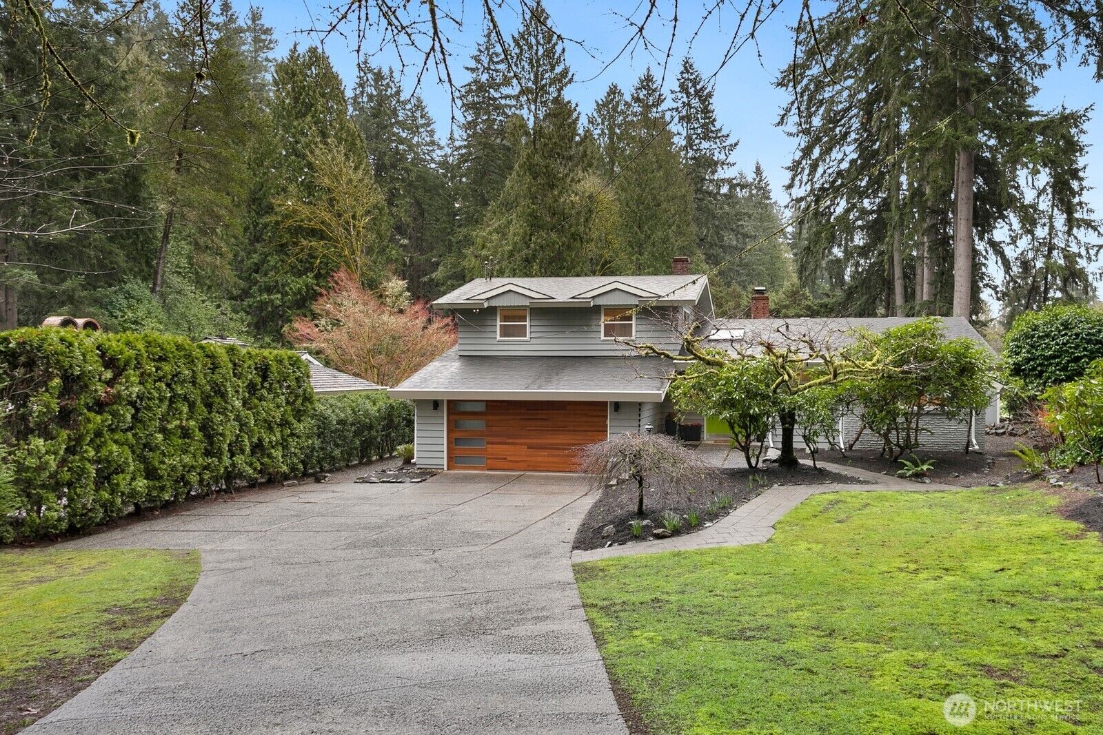 Property Photo:  17834  33rd Avenue NE  WA 98155 